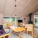 4 Star Holiday Home In Oksbol *